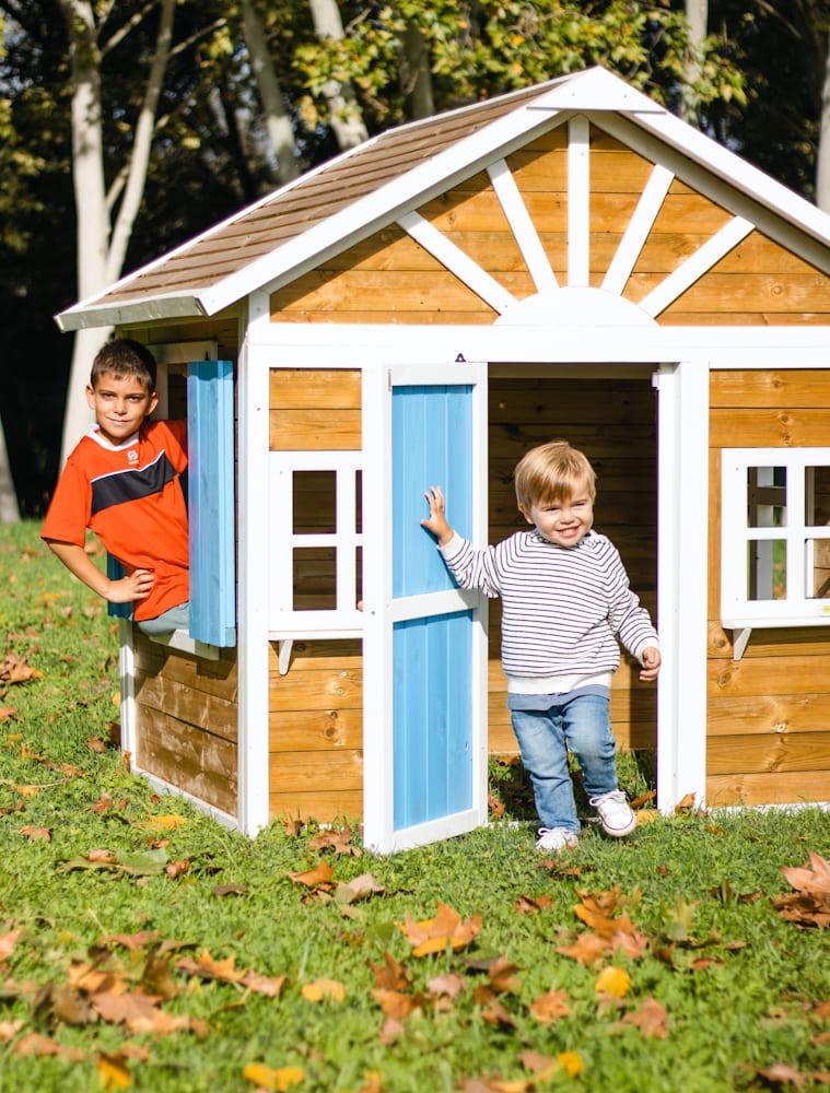 Casita infantil MASGAMES VISBY madera panelada fácil montaje