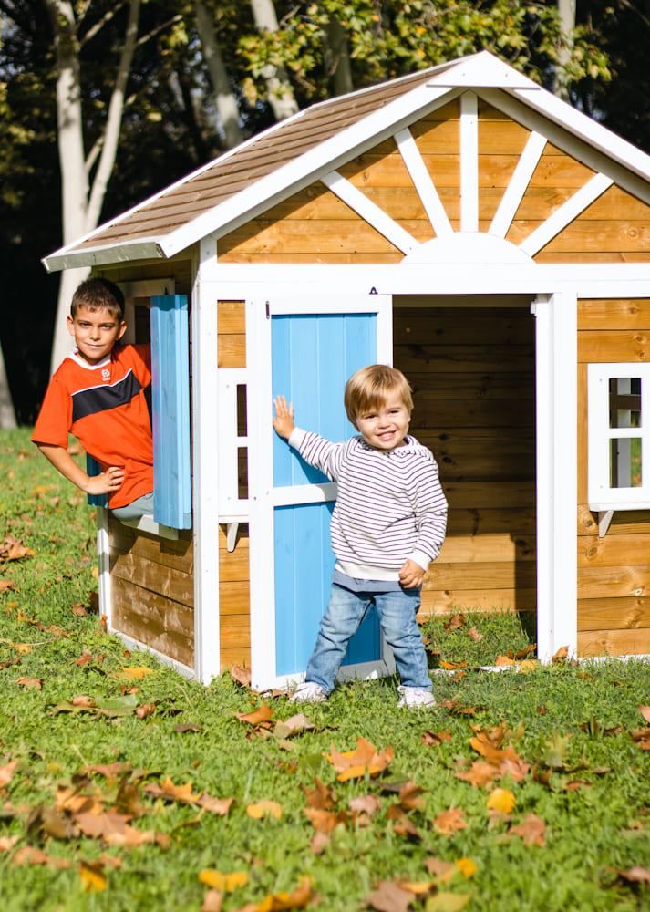 Casita infantil MASGAMES VISBY madera panelada fácil montaje